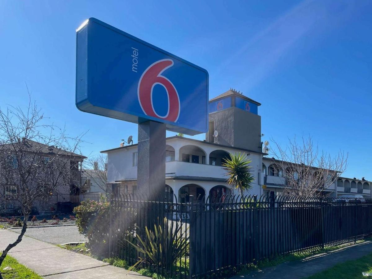 Motel 6 Richmond Ca Civic Center Exterior foto